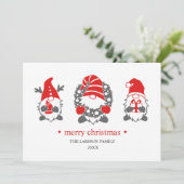 Funny Gnomes | Weißes Weihnachtsfest-Foto Feiertagskarte (Stehend Vorderseite)
