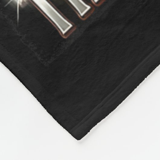 Funny Graphic Tee Hide Your Wife The Alpha Is Here Fleecedecke (Ecke)