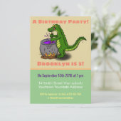 Funny Green Alligator Kochen Cartoon Einladung (Stehend Vorderseite)