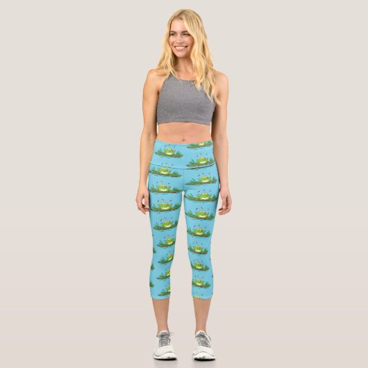 Funny green frog mit Fliegen Cartoon Illustration Capri Leggings (Vorderseite)