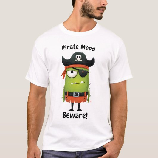 Funny Green Quirky Pirat Original Spaß Design T-Shirt (Vorderseite)