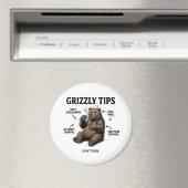 Funny Grizzly Bear Survival Tips Outdoor Humor Magnet (In Situ (Geschirrspüler))