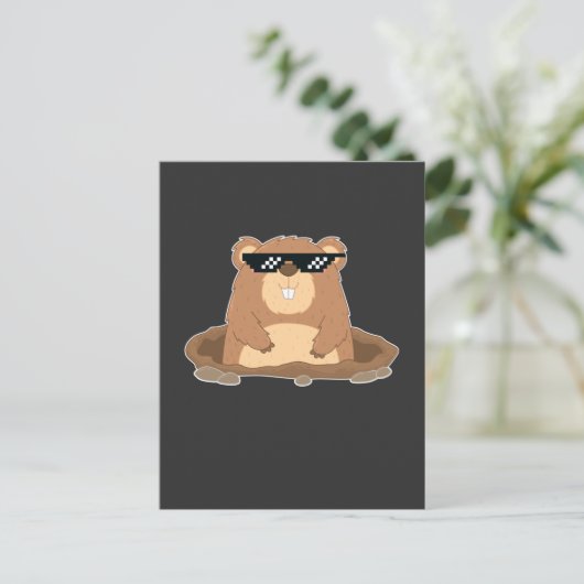 Funny Groundhog mit Sonnenbrille Spaß Postkarte (Stehend Vorderseite)