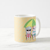 Funny Grumpy Couple am Strand in Rain Art Kaffeetasse (VorderseiteRechts)