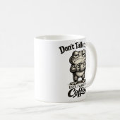 Funny Grumpy Frog Drinking Coffee Kaffeetasse (VorderseiteRechts)