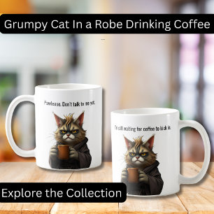 Funny Grumpy Katze in einer Robe und Kaffee Kaffeetasse