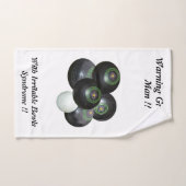 Funny Grumpy Man at Lawn Bowls Design, Handtuch (Handtuch)