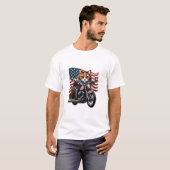 Funny Grunge Cat Riding Motorrad Amerikanische Fla T-Shirt (Vorne ganz)