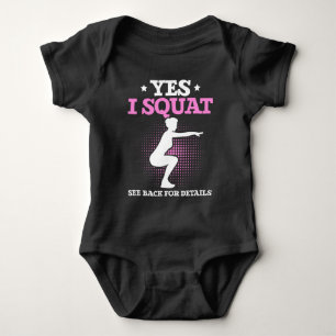 Funny Gym Workout und Fitness Girl Squat Lover Baby Strampler