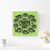 Funny haben Crappie Day Fischen Quadratische Wanduhr (Zuhause)