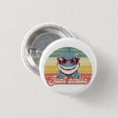 Funny Hai laden Sie zum Lächeln ein Button (Vorne & Hinten)