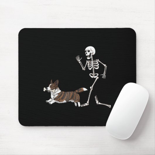 Funny Halloween Cardigan Welsh Corgi and Skeleton Mousepad (Mit Mouse)