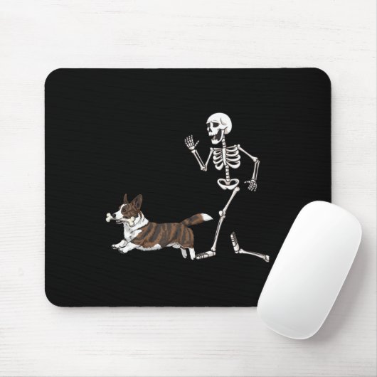 Funny Halloween Cardigan Welsh Corgi and Skeleton Mousepad (Mit Mouse)