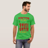 Funny Halloween Doktor Zombie Hunter Trick oder Tr T-Shirt (Vorne ganz)