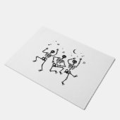 Funny Halloween Tanzskelette Happy Halloween Fußmatte (Schrägansicht)