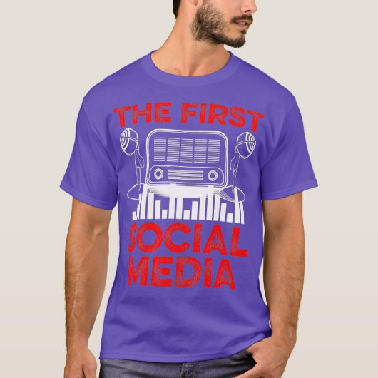 Funny Ham Radio Operator First Social Media T-Shirt (Vorderseite)