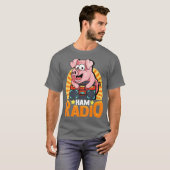 Funny Ham Radio Pig auf Boombox Radio Operator T-Shirt (Vorne ganz)