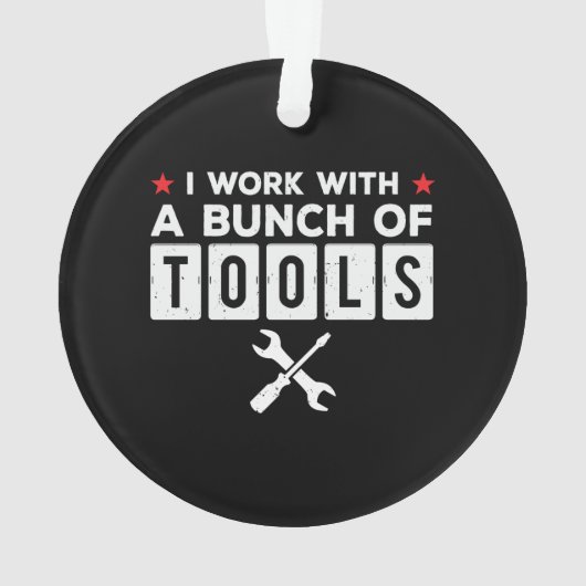 Funny Handyman Carpenter Geschenk - Ich arbeite mi Ornament (Rückseite)