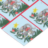 Funny Hanging Christmas Tree Cat Tischdecke (Schrägansicht)