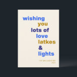 Funny Hanukkah Liebe Latkes Lights Blue Custom Feiertagskarte<br><div class="desc">Feiern Sie das Festival der Lichter mit einem Lächeln mit dieser lustigen Hanukkah-Urlaubskarte, mit dem verspielten Satz Liebe Latkes und Lights auf einem fröhlichen blauen Hintergrund. Diese Karte ist individuell und voller Feststimmung, ideal, um die Freude am Urlaub mit einer humorvollen Drehung zu teilen. Egal ob Sie Familie oder Freunden...</div>