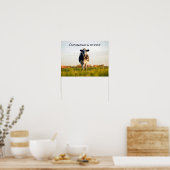 Funny Heifer herausragend auf meinem Feld Poster (Küche)