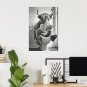 Funny Highland Cow Bathroom Print, Newspaper Poster (Heimbüro)