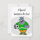 Funny Hippo Fußballspieler Cartoon Illustration Einladung (Rückseite)