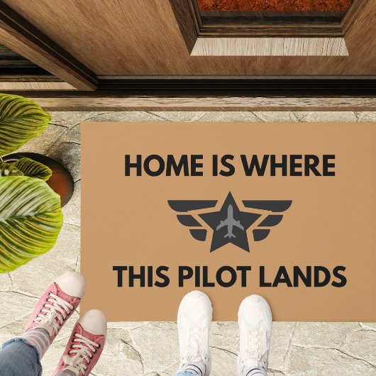 Funny Home Where This Pilot Lands Plane Welcome  Fußmatte