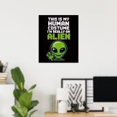 Funny Human Costume Alien Pixel Art Poster (Heimbüro)