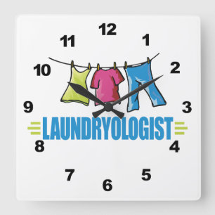 Funny I Love Laundry Quadratische Wanduhr