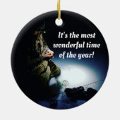Funny Ice Fishing Holiday Keramik Ornament (Hinten)