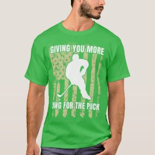 Funny Ice Hockey Mehr Knall für den Puck T-Shirt