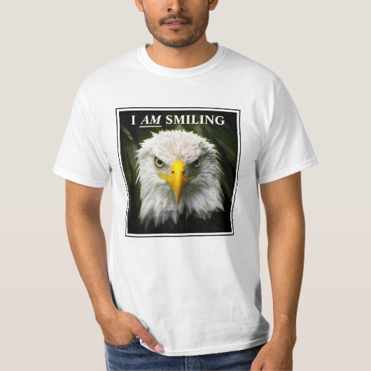 Funny ich lächle Grumpy Eagle Foto T-Shirt (Vorderseite)