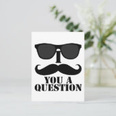 Funny ich Mustache Ihnen eine Frage schwarze Sonne Postkarte (Stehend Vorderseite)