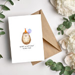 Funny Igel Birthday Card Feiertagskarte<br><div class="desc">Der perfekte Hedge-Hug für Ihren besonderen Jungen: Unsere "Here's a Birthday Hedge-Hug"-Karte ist der perfekte Weg,  um Ihre Liebe und Zuneigung an einem besonderen Tag zu zeigen. Mit einem charmanten Igel,  der einen Ballon hält,  bringt diese Karte dem Geburtstag ein Lächeln.</div>