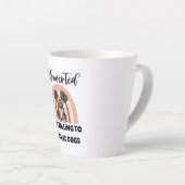 Funny Introvert Dog Lover Quote Milchtasse (Rechte Ecke)