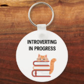 Funny "Introvert in Progress" with Cat Schlüsselanhänger (Vorderseite)