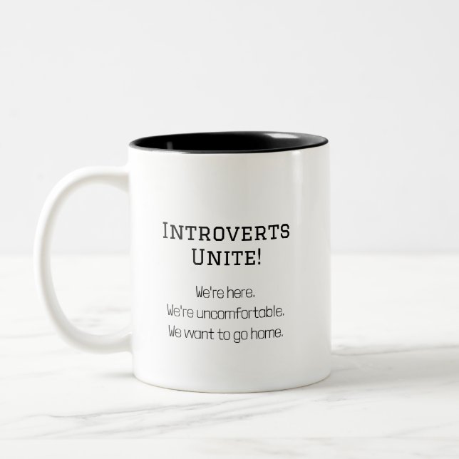 Funny Introverts vereinigt humorvolles Zitat Zweifarbige Tasse (Links)