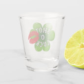 Funny Irish Kiss Lucky Green Clover Leaf Schnapsglas (Rückseite)