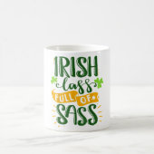 Funny Irish lass voll sass St Patricks Day Luck Kaffeetasse (Mittel)