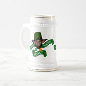 Funny Irish Leprechaun und Whiskey Bierglas (Vorderseite Links)