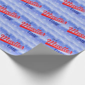 Funny "It's Müller Time" auf dem Schneeflockenmust Geschenkpapier (Ecke)