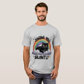 Funny "Judging You Silently" Grumpy Black Cat ✨🌈 T-Shirt (Vorne ganz)