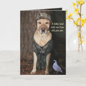 Funny Junting Labrador Birthday Karte (Gelbe Blume)