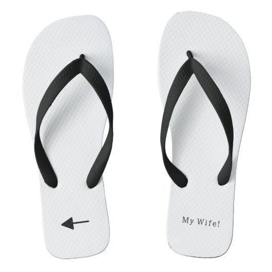 Funny Just Married My Wife Marriage Arrow Badesandalen (Fußbett)
