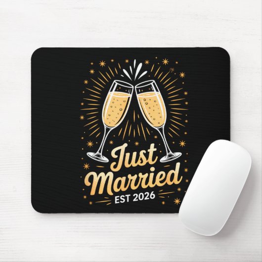 Funny Just Married Newlywed Honeymoon Couple 2026  Mousepad (Mit Mouse)