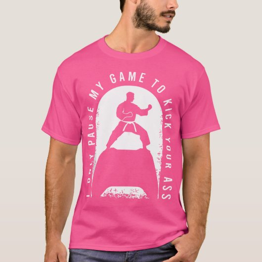 Funny Karate Outfit für einen Kämpfer gegen Karate T-Shirt (Vorderseite)