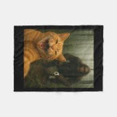 Funny Katze überrascht glücklich Selfie mit Bigfoo Fleecedecke (Vorderseite (Horizontal))