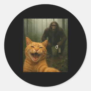 Funny Katze überrascht glücklich Selfie mit Bigfoo Runder Aufkleber