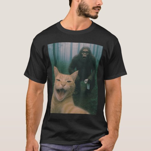 Funny Katze überrascht glücklich Selfie mit Bigfoo T-Shirt (Vorderseite)